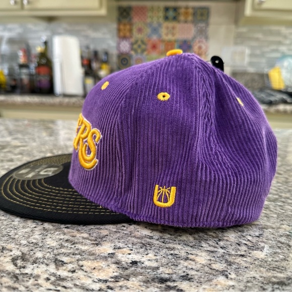 Los Angeles LA Lakers Corduroy Ultra Game Purple NBA Snapback Hat Cap NWT ๐๐ - Picture 4 of 8